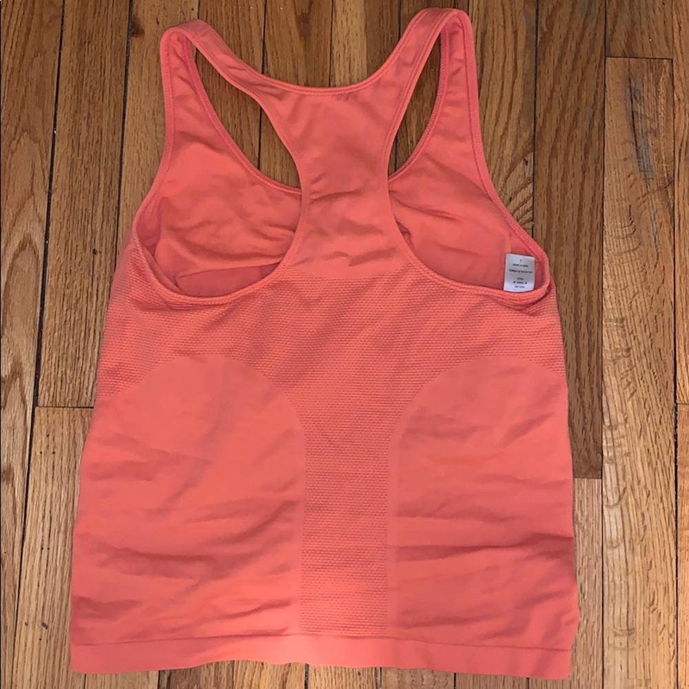 Tight fitting Workout Tank - Picture 2 of 2